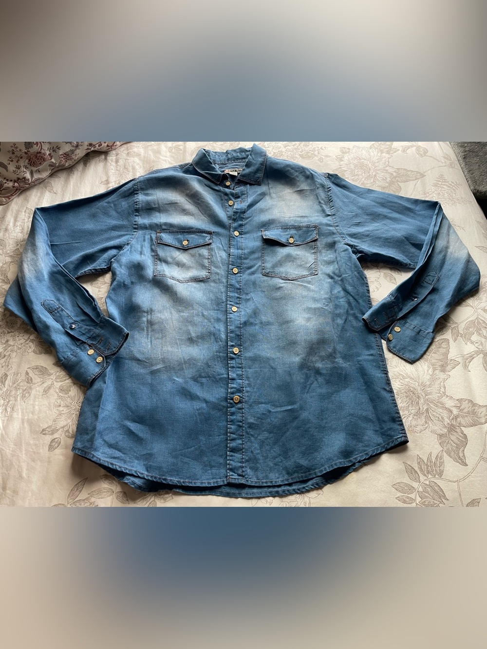 32 Bar Blues Men’s Blue 100% Linen Chambray Button Down Shirt Large Classic